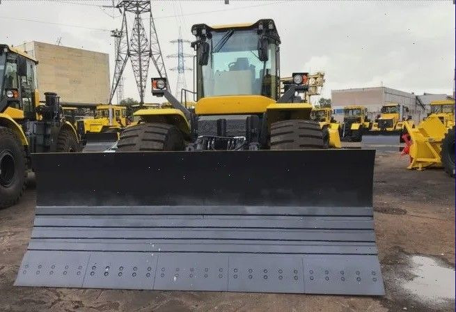 Колёсный бульдозер Кировец К-702МБА-01-БКУ, 2024 - Бульдозер: фото 2 Колёсный бульдозер Кировец К-702МБА-01-БКУ, 2024 - Бульдозер: фото 2