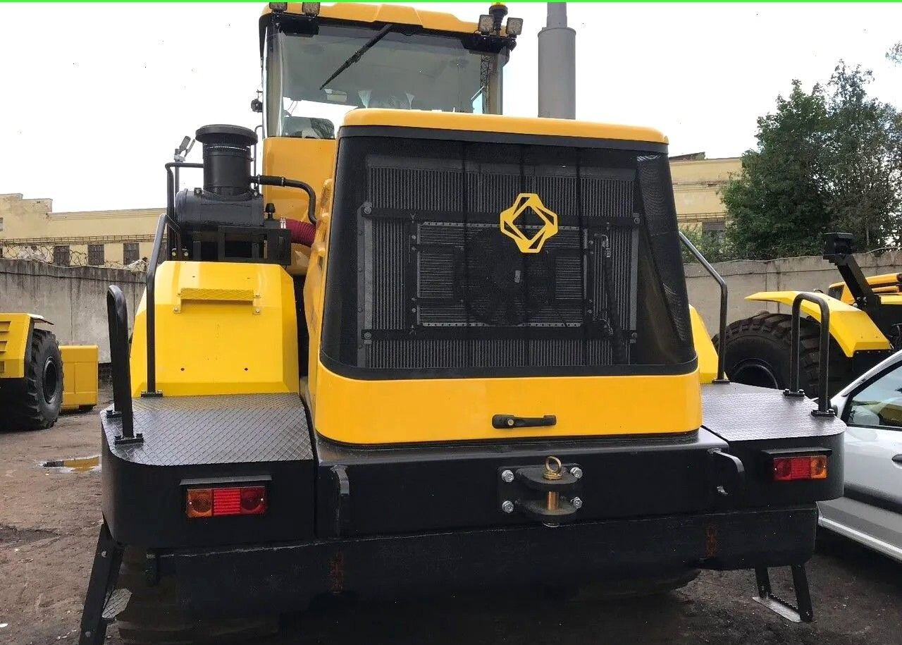 Колёсный бульдозер Кировец К-702МБА-01-БКУ, 2024 - Бульдозер: фото 2 Колёсный бульдозер Кировец К-702МБА-01-БКУ, 2024 - Бульдозер: фото 2