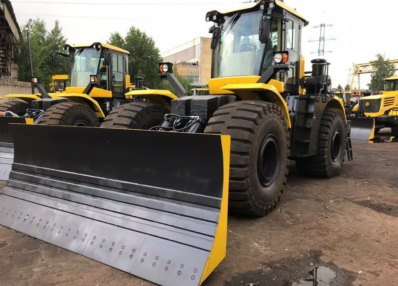 Колёсный бульдозер Кировец К-703, 2023 - Бульдозер: фото 1 Колёсный бульдозер Кировец К-703, 2023 - Бульдозер: фото 1