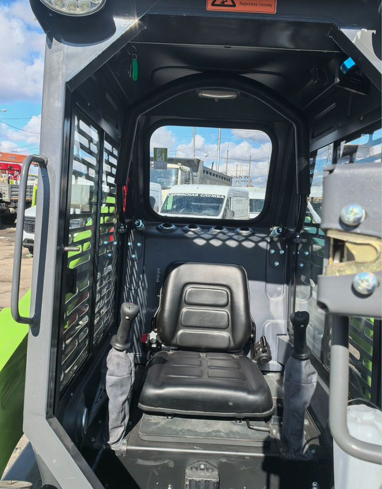 Новый Мини-погрузчик с бортовым поворотом Мини-погрузчик XFANG X850, 2025: фото 10 Новый Мини-погрузчик с бортовым поворотом Мини-погрузчик XFANG X850, 2025: фото 10