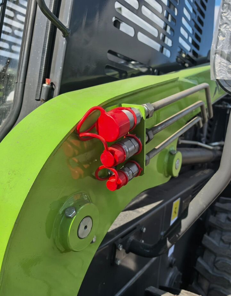 Новый Мини-погрузчик с бортовым поворотом Мини-погрузчик XFANG X850, 2025: фото 11 Новый Мини-погрузчик с бортовым поворотом Мини-погрузчик XFANG X850, 2025: фото 11