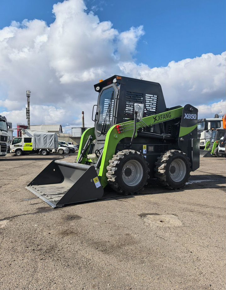 Новый Мини-погрузчик с бортовым поворотом Мини-погрузчик XFANG X850, 2025: фото 12 Новый Мини-погрузчик с бортовым поворотом Мини-погрузчик XFANG X850, 2025: фото 12