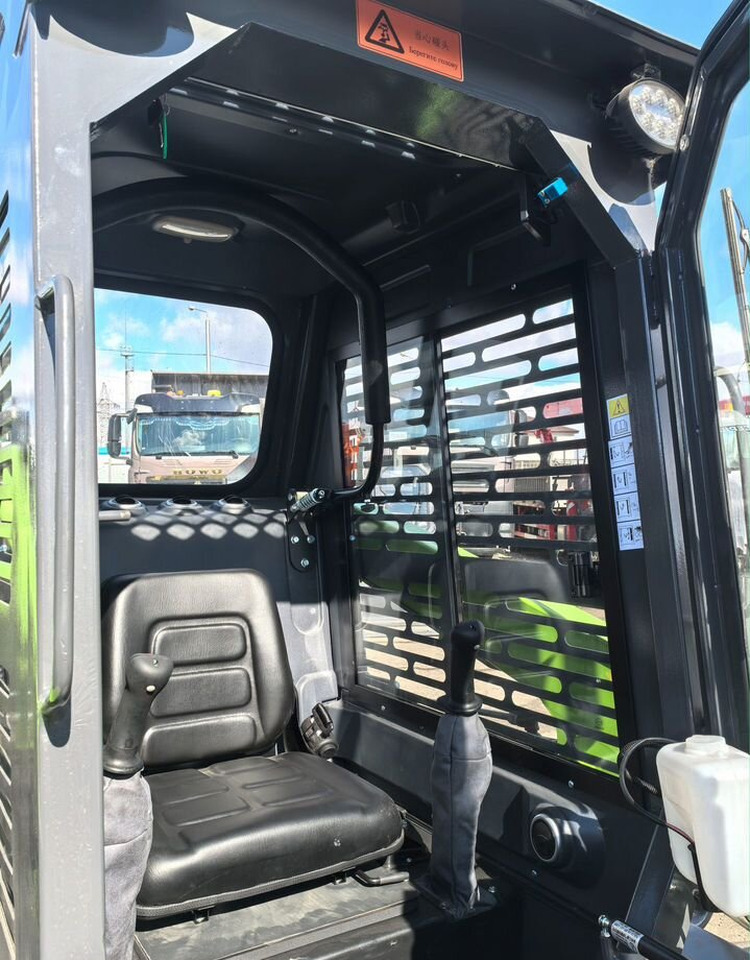 Новый Мини-погрузчик с бортовым поворотом Мини-погрузчик XFANG X850, 2025: фото 11 Новый Мини-погрузчик с бортовым поворотом Мини-погрузчик XFANG X850, 2025: фото 11