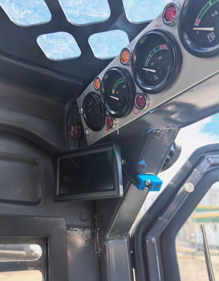 Новый Мини-погрузчик с бортовым поворотом Мини-погрузчик XFANG X850, 2025: фото 7 Новый Мини-погрузчик с бортовым поворотом Мини-погрузчик XFANG X850, 2025: фото 7