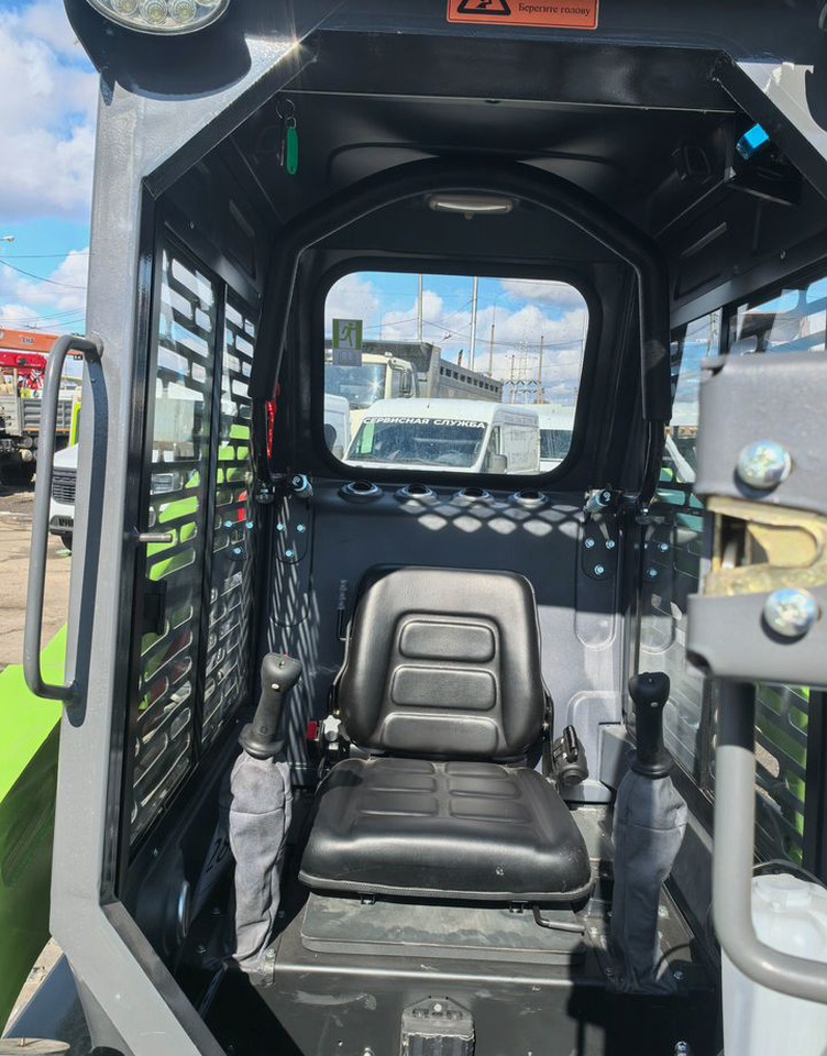 Новый Мини-погрузчик с бортовым поворотом Мини-погрузчик XFANG X850, 2025: фото 6 Новый Мини-погрузчик с бортовым поворотом Мини-погрузчик XFANG X850, 2025: фото 6