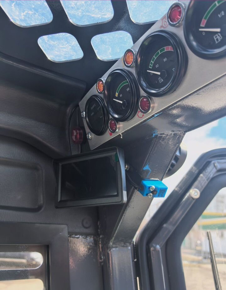 Новый Мини-погрузчик с бортовым поворотом Мини-погрузчик XFANG X850, 2025: фото 12 Новый Мини-погрузчик с бортовым поворотом Мини-погрузчик XFANG X850, 2025: фото 12