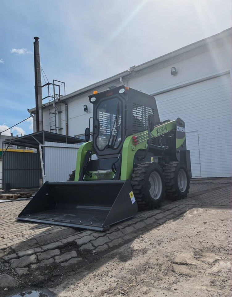 Мини-погрузчик XFANG XF850, 2025 - Мини-погрузчик с бортовым поворотом: фото 2 Мини-погрузчик XFANG XF850, 2025 - Мини-погрузчик с бортовым поворотом: фото 2