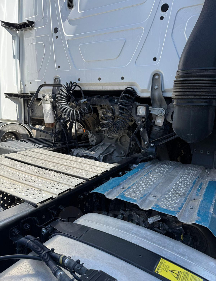 Тягач Mercedes-Benz Actros: фото 10