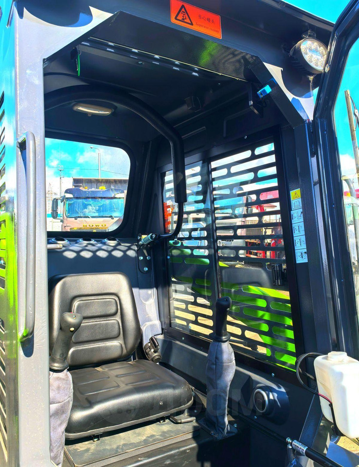Новый Мини-погрузчик с бортовым поворотом XFANG X850: фото 13