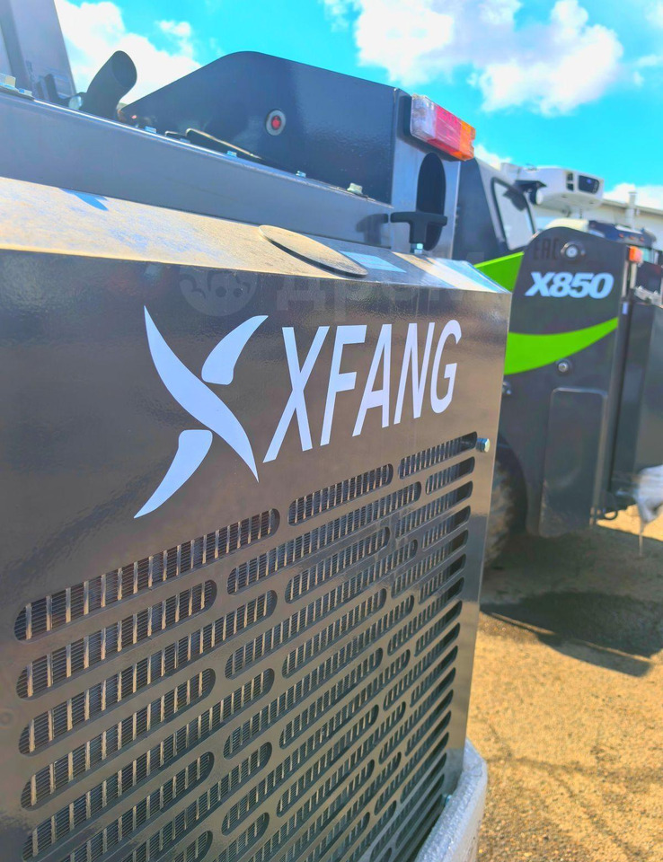 Новый Мини-погрузчик с бортовым поворотом XFANG X850: фото 9