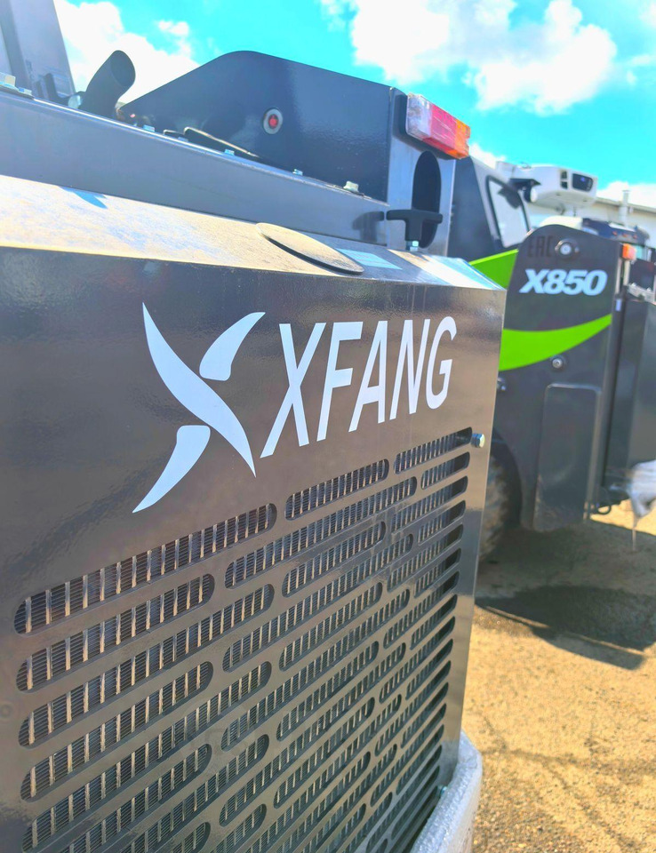 Новый Мини-погрузчик с бортовым поворотом XFANG X850: фото 11