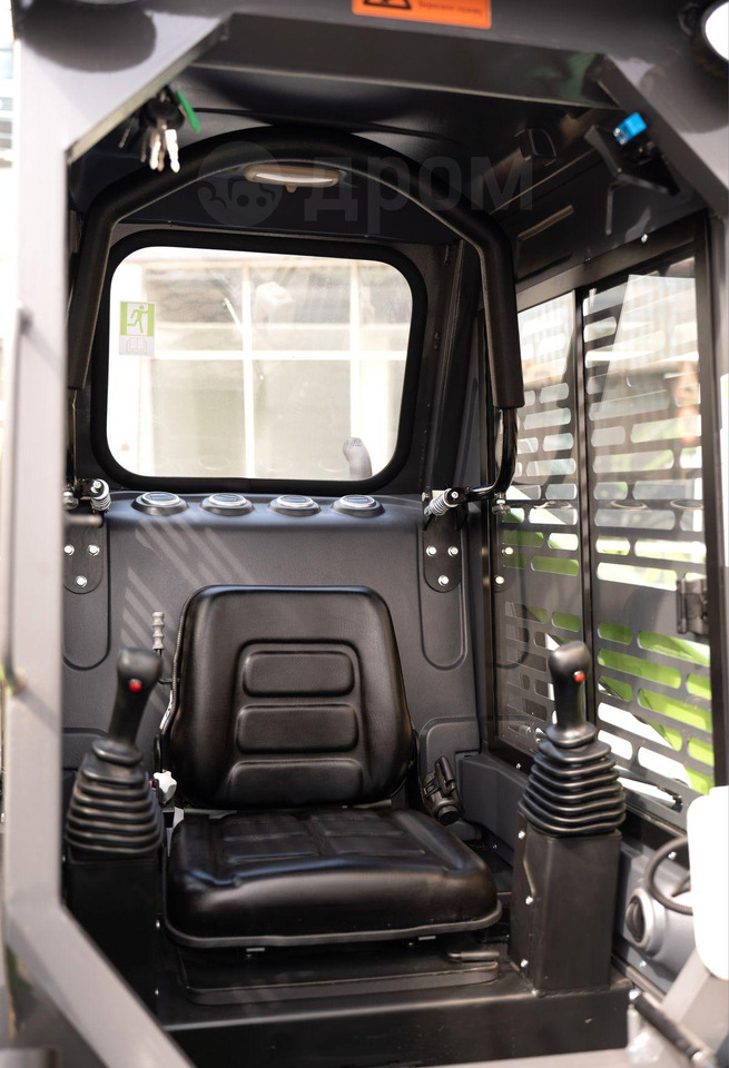 Новый Мини-погрузчик с бортовым поворотом XFANG XF850: фото 14