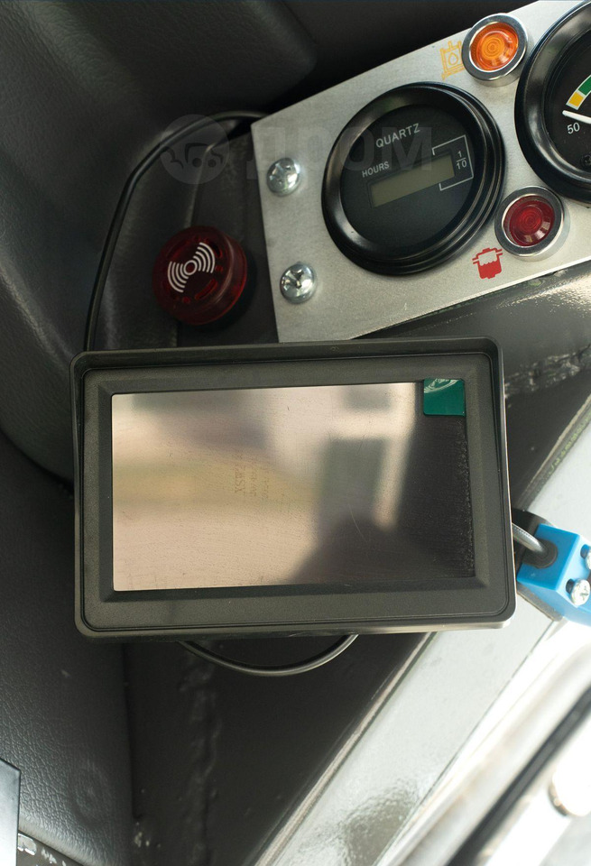 Новый Мини-погрузчик с бортовым поворотом XFANG XF850: фото 12