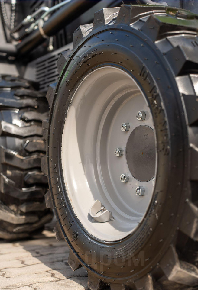 Новый Мини-погрузчик с бортовым поворотом XFANG XF850: фото 18