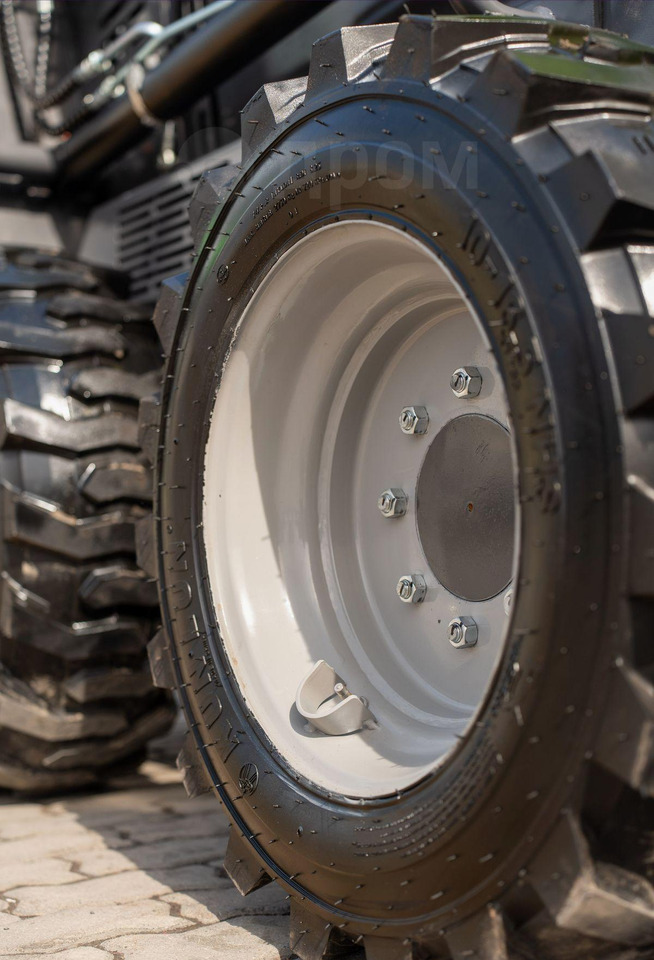 Новый Мини-погрузчик с бортовым поворотом XFANG XF850: фото 15