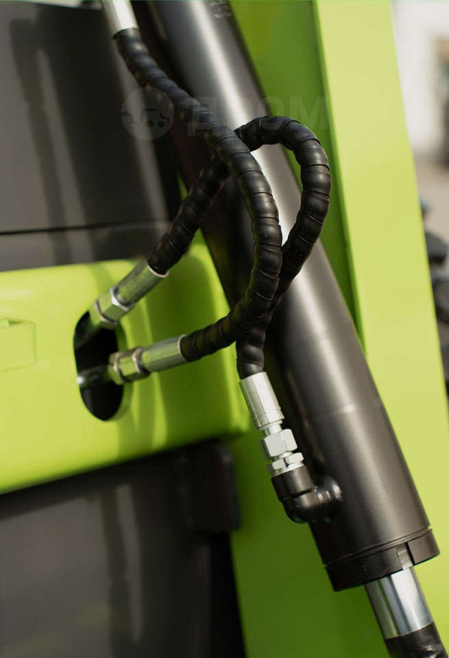 Новый Мини-погрузчик с бортовым поворотом XFANG XF850: фото 9