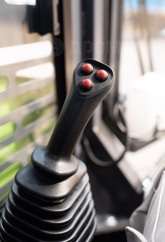 Новый Мини-погрузчик с бортовым поворотом XFANG XF850: фото 13