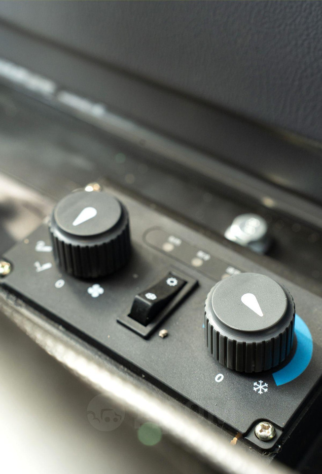 Новый Мини-погрузчик с бортовым поворотом XFANG XF850: фото 13