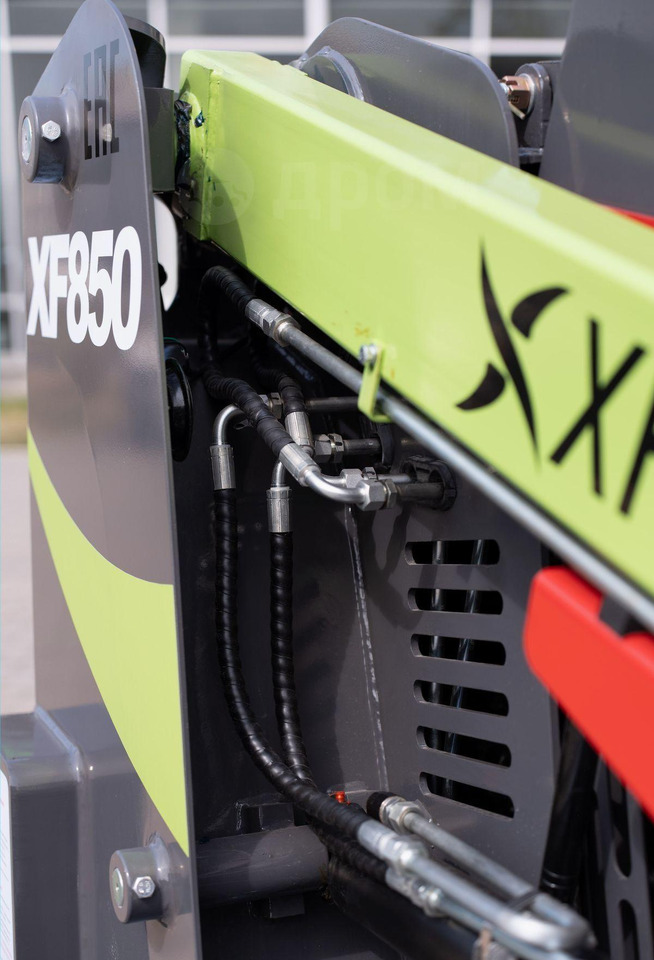 Новый Мини-погрузчик с бортовым поворотом XFANG XF850: фото 10