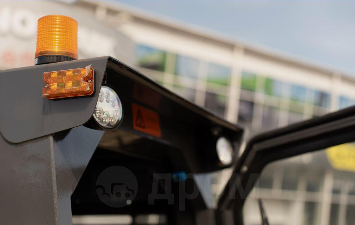 Новый Мини-погрузчик с бортовым поворотом XFANG XF850: фото 9