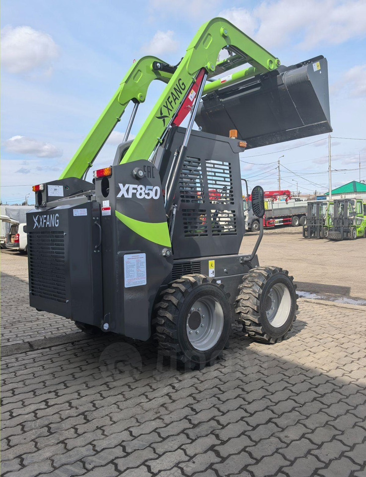 XFANG XF850 - Мини-погрузчик с бортовым поворотом: фото 2 XFANG XF850 - Мини-погрузчик с бортовым поворотом: фото 2