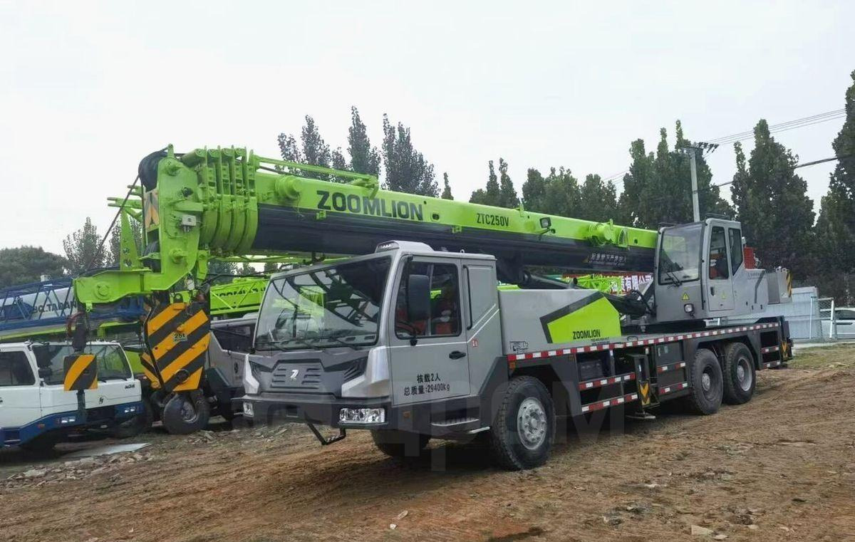ZOOMLION ZTC250V - Мобильный кран: фото 1 ZOOMLION ZTC250V - Мобильный кран: фото 1