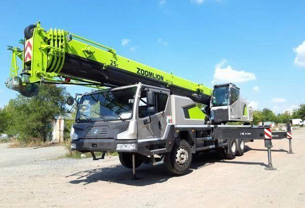 ZOOMLION ZTC250V - Мобильный кран: фото 4 ZOOMLION ZTC250V - Мобильный кран: фото 4
