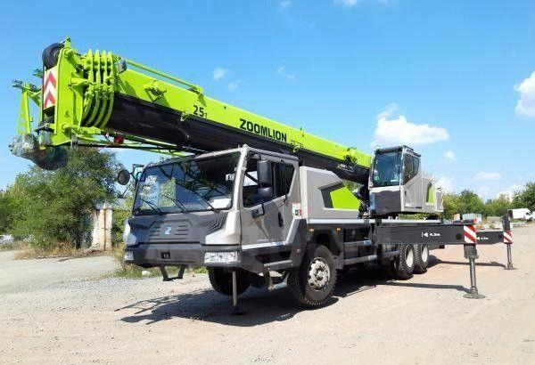 ZOOMLION ZTC250V - Мобильный кран: фото 1 ZOOMLION ZTC250V - Мобильный кран: фото 1