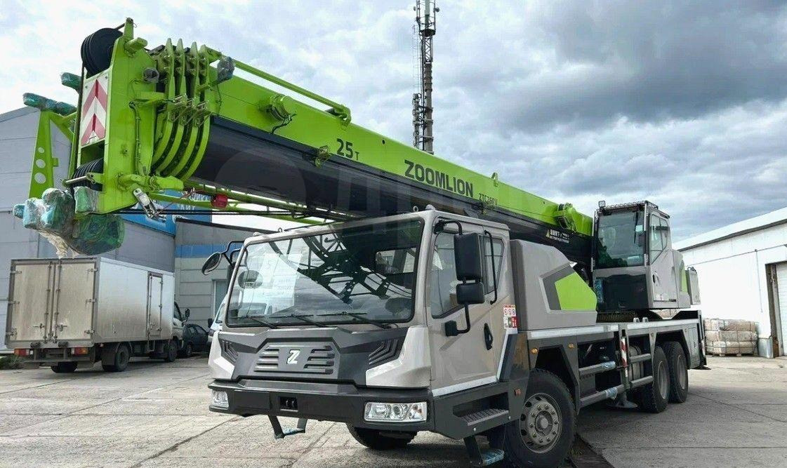 ZOOMLION ZTC250V - Мобильный кран: фото 1 ZOOMLION ZTC250V - Мобильный кран: фото 1