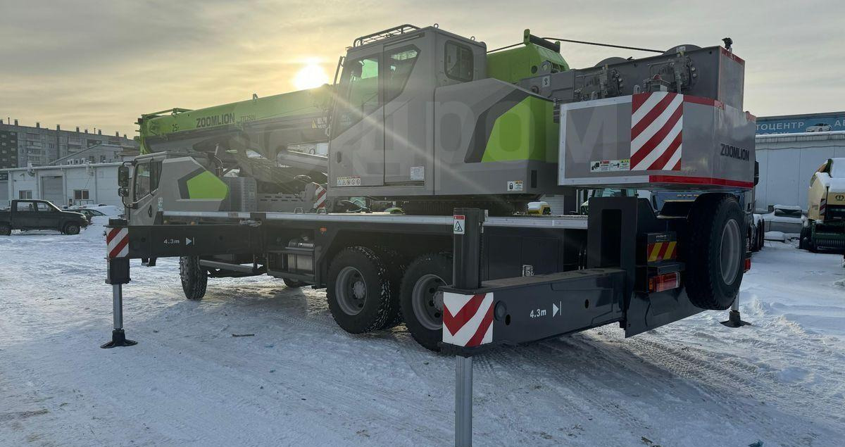 ZOOMLION ZTC250V - Мобильный кран: фото 2 ZOOMLION ZTC250V - Мобильный кран: фото 2