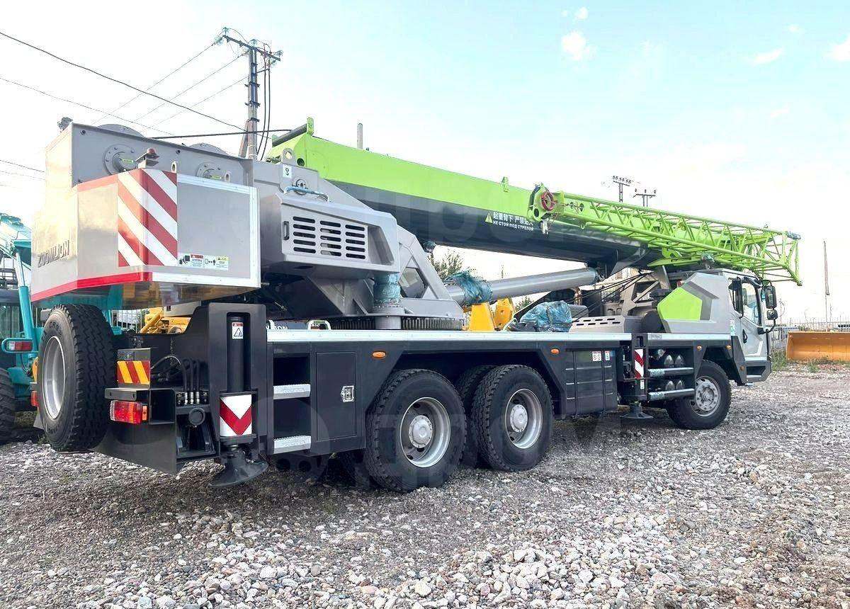 ZOOMLION ZTC300V-1 - Мобильный кран: фото 3 ZOOMLION ZTC300V-1 - Мобильный кран: фото 3