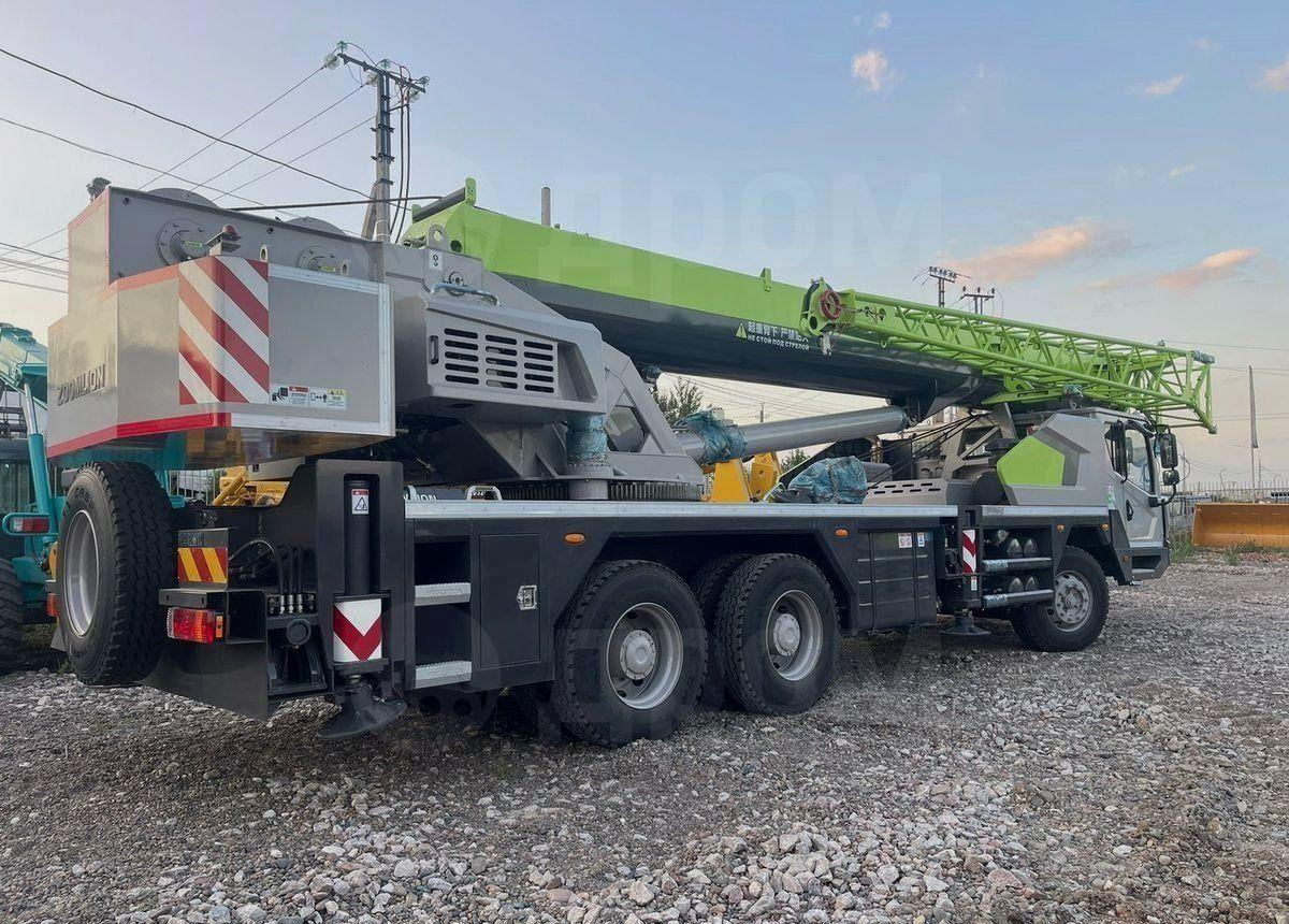 ZOOMLION ZTC300V-1 - Мобильный кран: фото 3 ZOOMLION ZTC300V-1 - Мобильный кран: фото 3