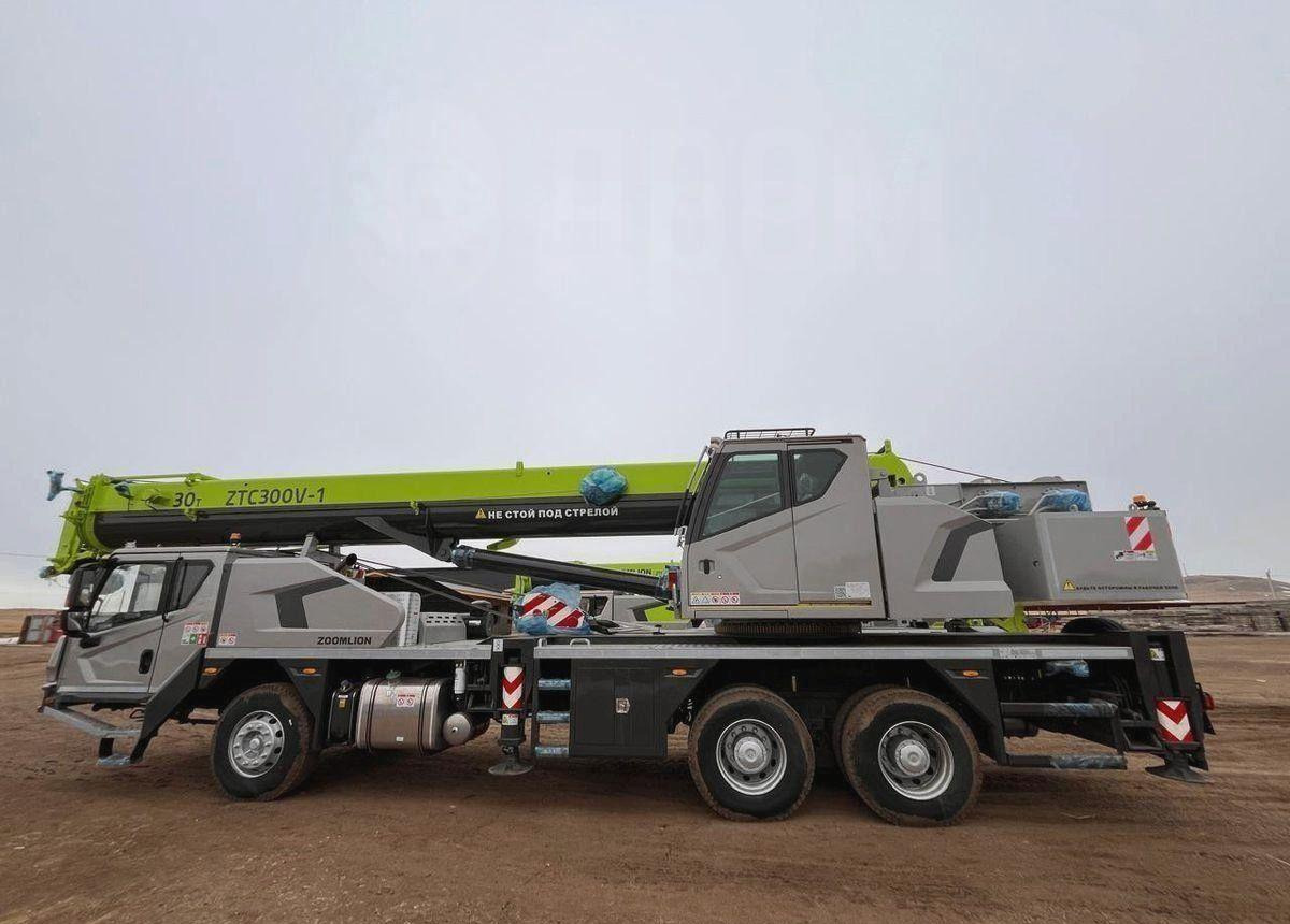 ZOOMLION ZTC300V-1 - Мобильный кран: фото 2 ZOOMLION ZTC300V-1 - Мобильный кран: фото 2