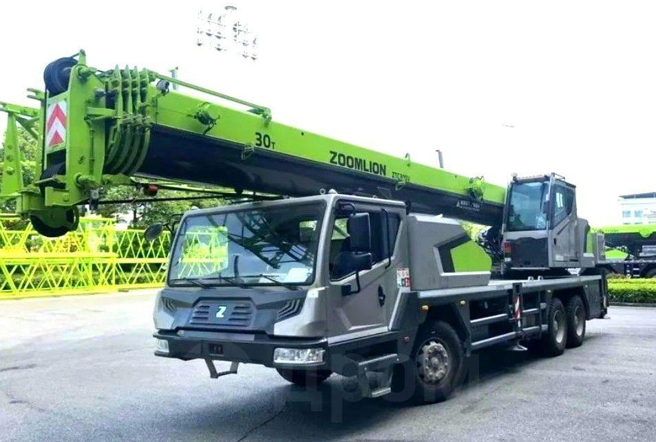 ZOOMLION ZTC300V - Мобильный кран: фото 2 ZOOMLION ZTC300V - Мобильный кран: фото 2
