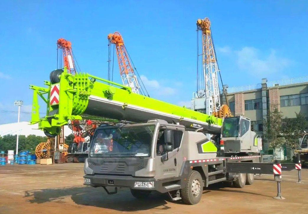 ZOOMLION ZTC300V - Мобильный кран: фото 3 ZOOMLION ZTC300V - Мобильный кран: фото 3