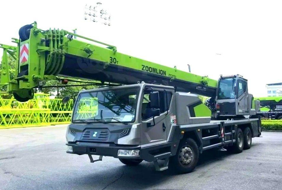 ZOOMLION ZTC300V - Мобильный кран: фото 2 ZOOMLION ZTC300V - Мобильный кран: фото 2
