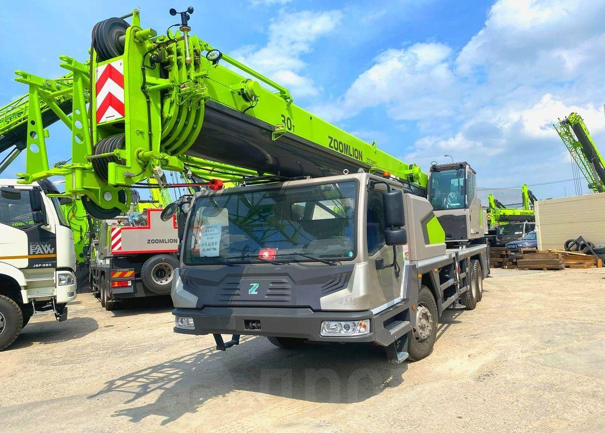 ZOOMLION ZTC300V - Мобильный кран: фото 4 ZOOMLION ZTC300V - Мобильный кран: фото 4