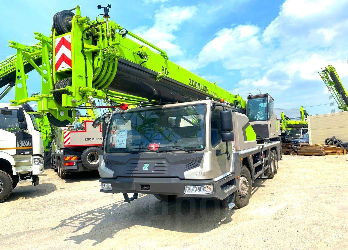 ZOOMLION ZTC300V - Мобильный кран: фото 3 ZOOMLION ZTC300V - Мобильный кран: фото 3