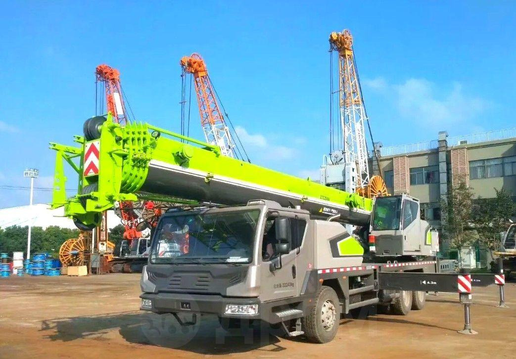 ZOOMLION ZTC300V - Мобильный кран: фото 3 ZOOMLION ZTC300V - Мобильный кран: фото 3