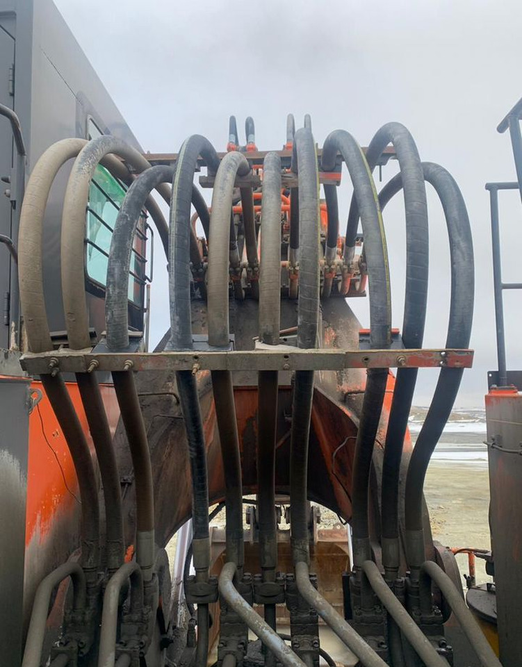 Гусеничный экскаватор Hitachi EX1900-6: фото 13