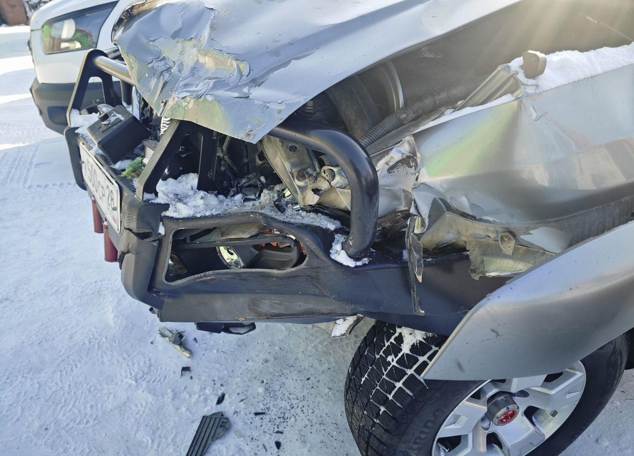 Легковой автомобиль Nissan Patrol 4.8 AT, 2006, битый, 999 999 км: фото 6