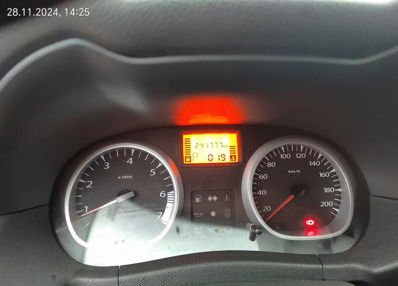 Легковой автомобиль Renault Duster 2.0 AT, 2015, 241 777 км: фото 7