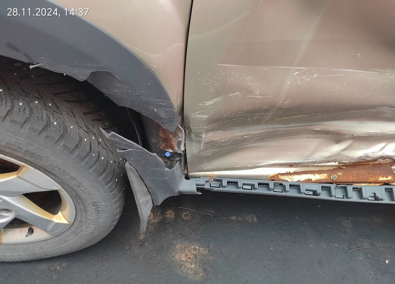 Легковой автомобиль Renault Duster 2.0 MT, 2013, битый, 247 304 км: фото 13