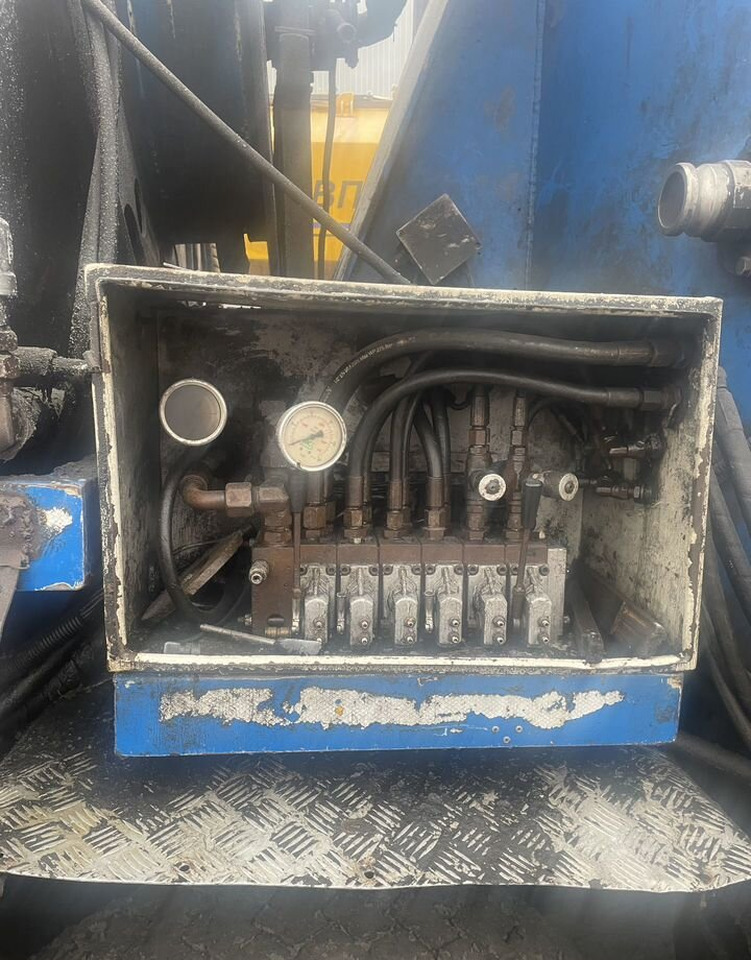 Горнодобывающая техника Смесительно-зарядная машина 68727 (мсз-16): фото 9