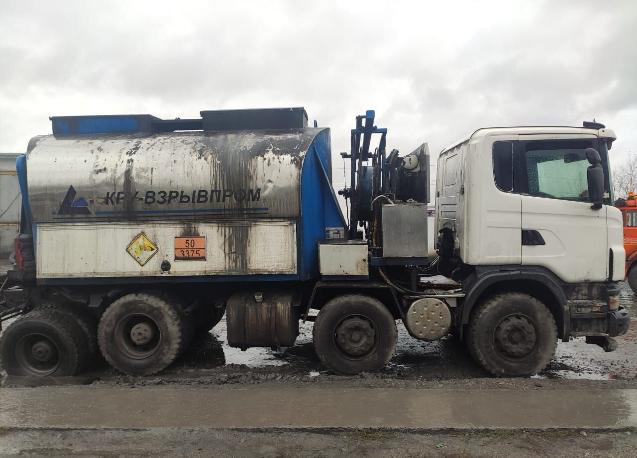 Смесительно-зарядная машина 68727 (мсз-16) - Горнодобывающая техника: фото 3 Смесительно-зарядная машина 68727 (мсз-16) - Горнодобывающая техника: фото 3