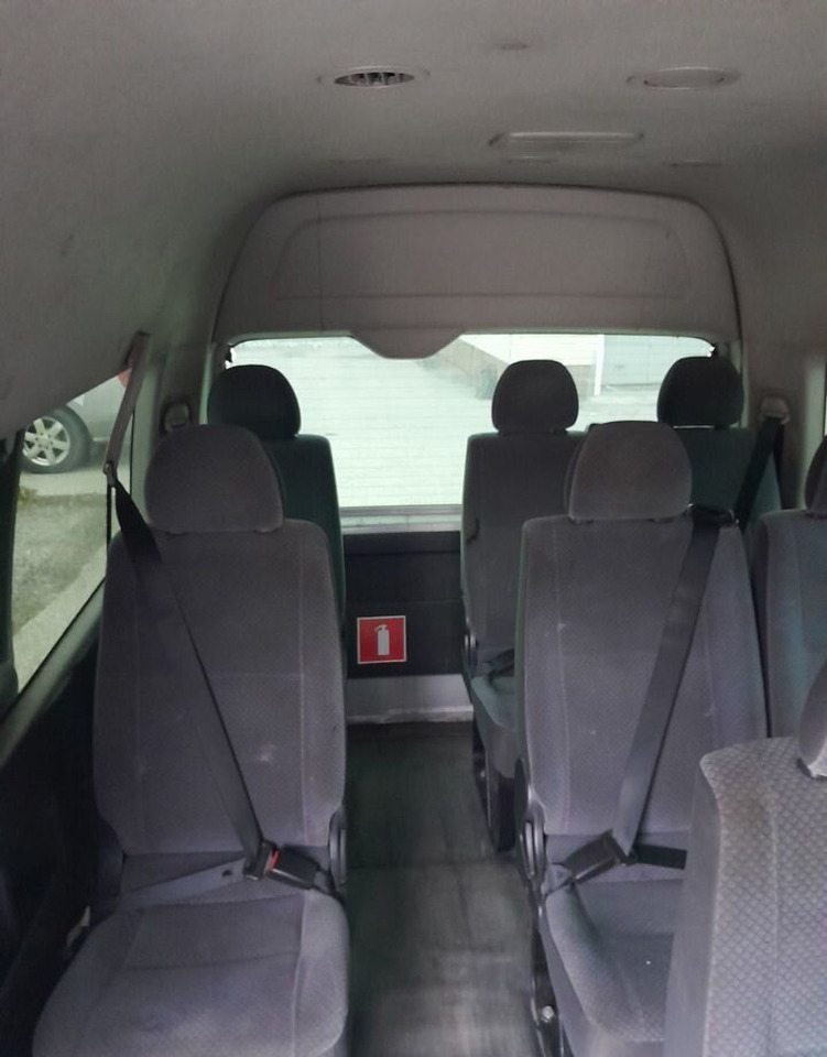 Микроавтобус, Пассажирский фургон Toyota Hiace: фото 7