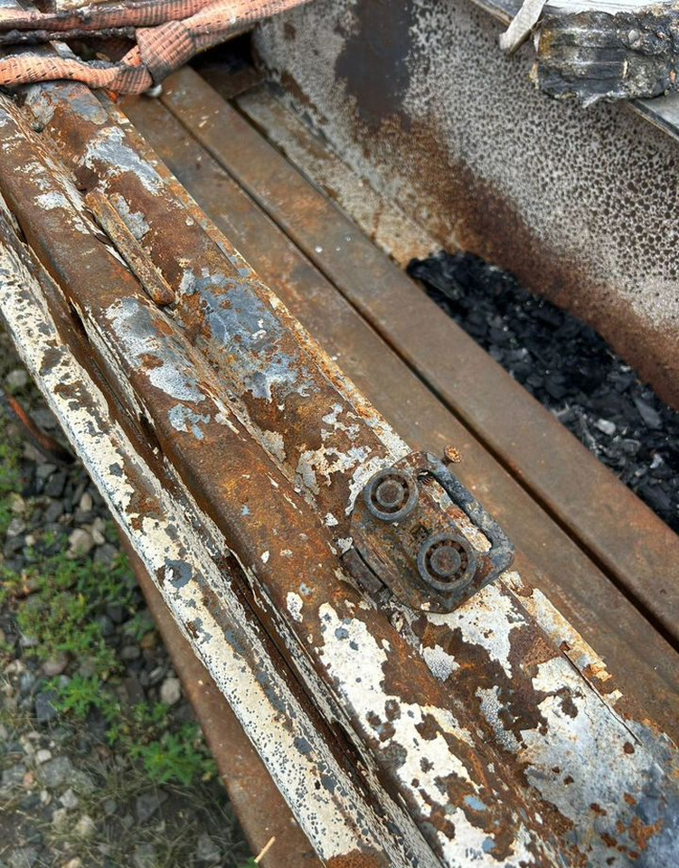 Тентованный полуприцеп Bonum 914296-04: фото 12