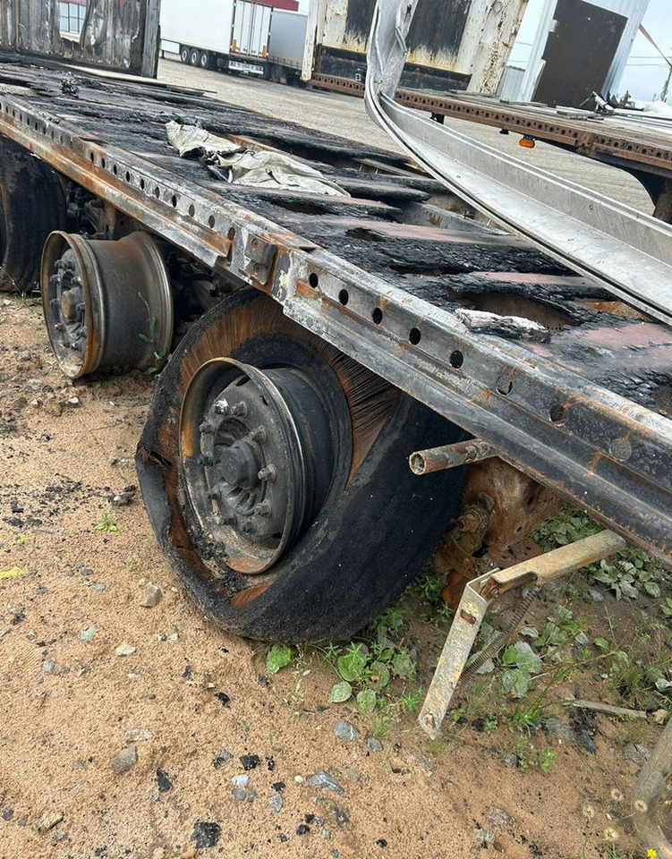 Тентованный полуприцеп Bonum 914296-04: фото 33