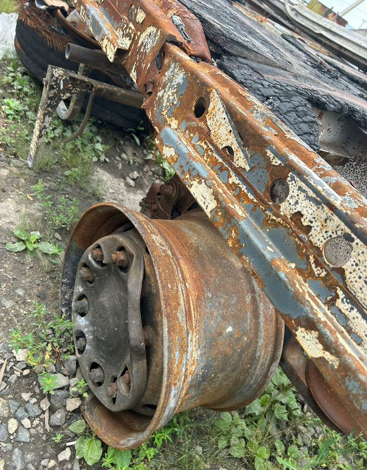 Тентованный полуприцеп Bonum 914296-04: фото 31