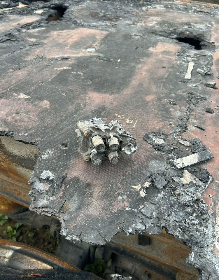 Тентованный полуприцеп Bonum 914296-04: фото 29